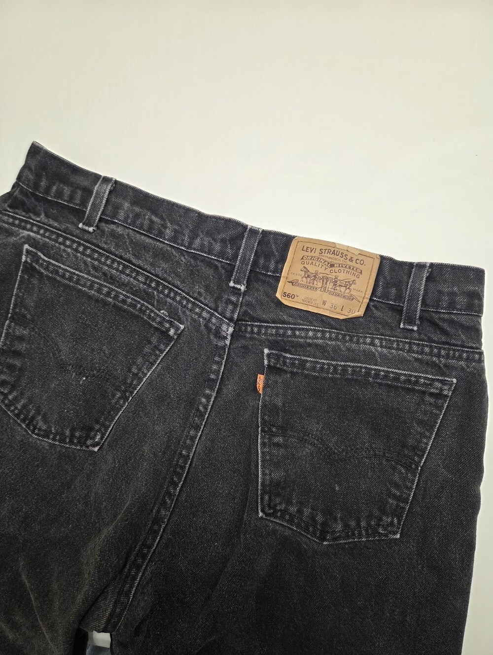 Vintage Levi's 560 Loose Fit Tapered Leg Jeans Mens 36x30 Black USA Made